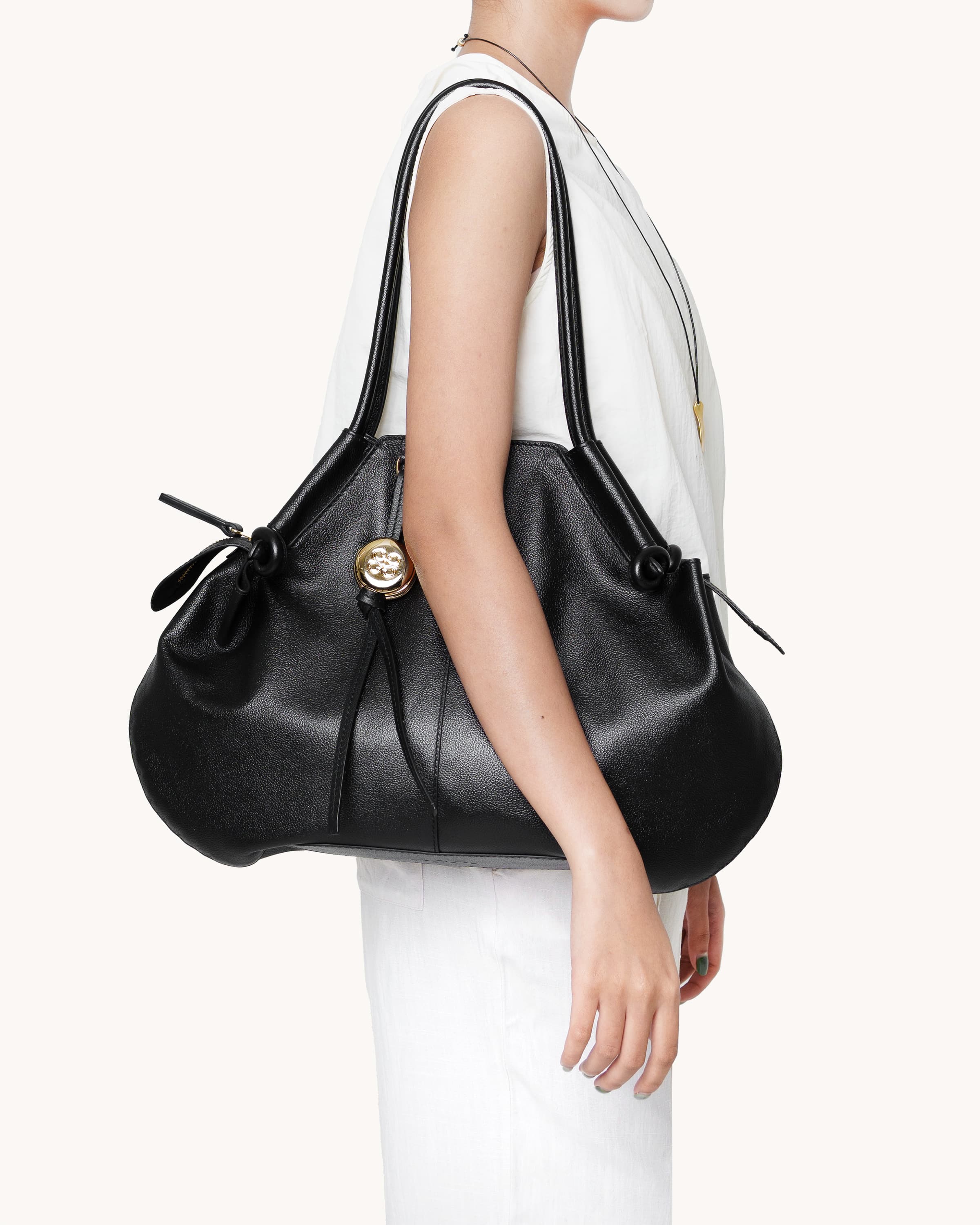 Thé Bag Thé Bag Black Large Figures view 3 by CÉCI